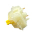 Zijaanzicht van een Gateron Milky Yellow Pro V2 mechanische switch